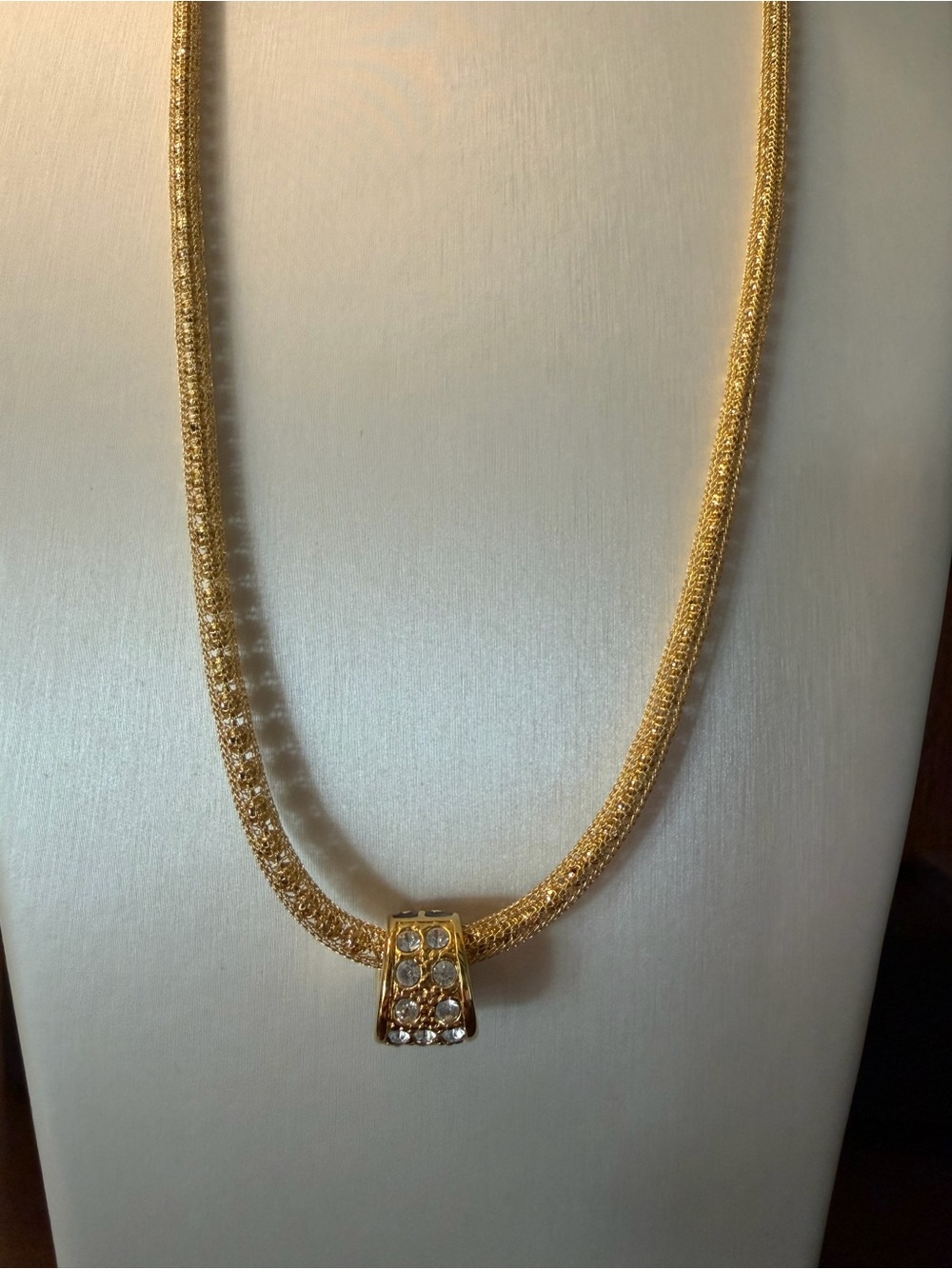 Vintage Gold Tone Mesh Reversible Rhinestone Pendant Necklace